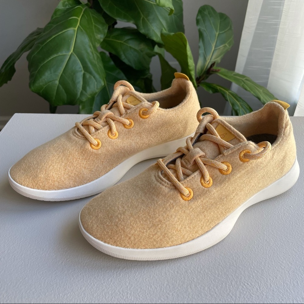 Allbirds Tuke Honey Yellow Wool Runners Rare size 10